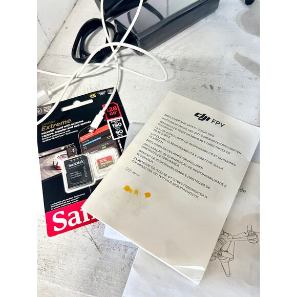 DJI FPV Goggles V2, Remote Controller Racing Drone Set with MicroSD Card - Picture 9 of 10